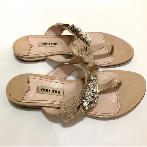 MIU MIU Patent Leather Crystal Embellishment Slides Nude Bow Thong Sandals Sz 35