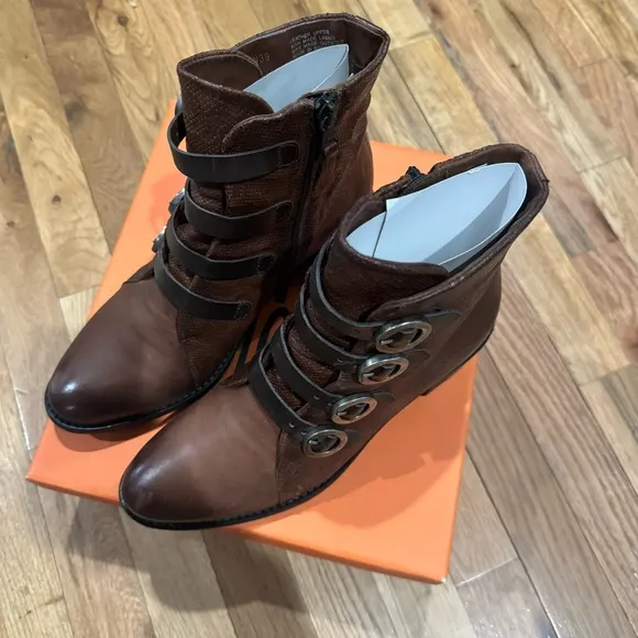 Miz Mooz Fawn Bootie size 39