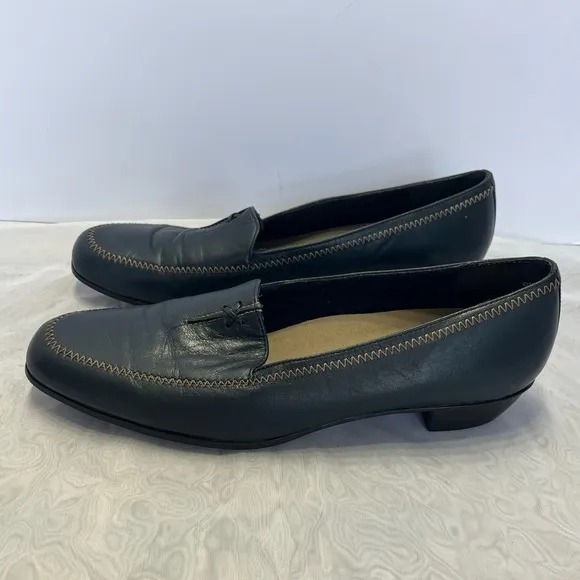 Munro American Lauren Kid Leather Loafers Slip On Shoes Low Heel Sz 9.5 Navy