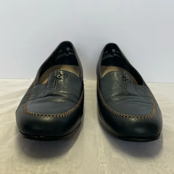 Munro American Lauren Kid Leather Loafers Slip On Shoes Low Heel Sz 9.5 Navy