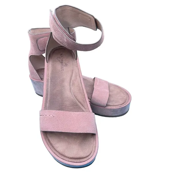Naked Feet “Renzi” Women’s Blush Suede Wedge Comfort Sandals 9M