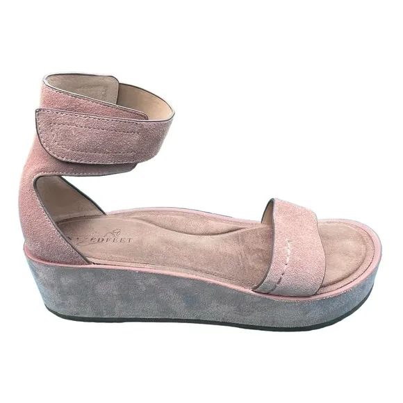 Naked Feet “Renzi” Women’s Blush Suede Wedge Comfort Sandals 9M