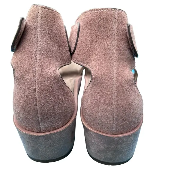 Naked Feet “Renzi” Women’s Blush Suede Wedge Comfort Sandals 9M
