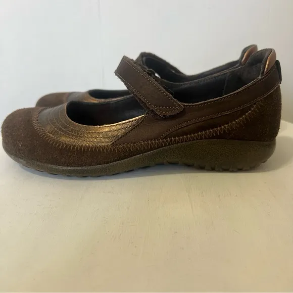 Naot Kirei Suede Copper Maryjane Leather Casual Comfort Loafer Shoes Size 39 8