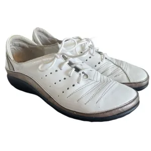 Naot Kumara White Leather Israel Women’s Lace Up Sneakers, size 38 / 7