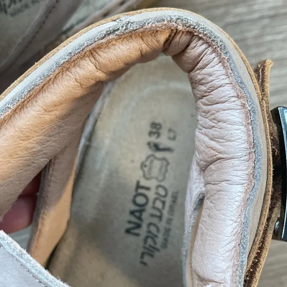 Naot verbena cutout leather sandal tan caramel 38/7,5