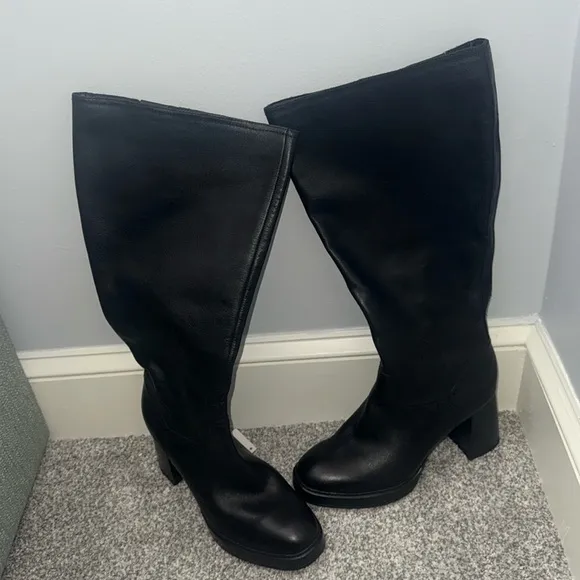 Naturalizer Ona Black Boots- 9.5 NWT