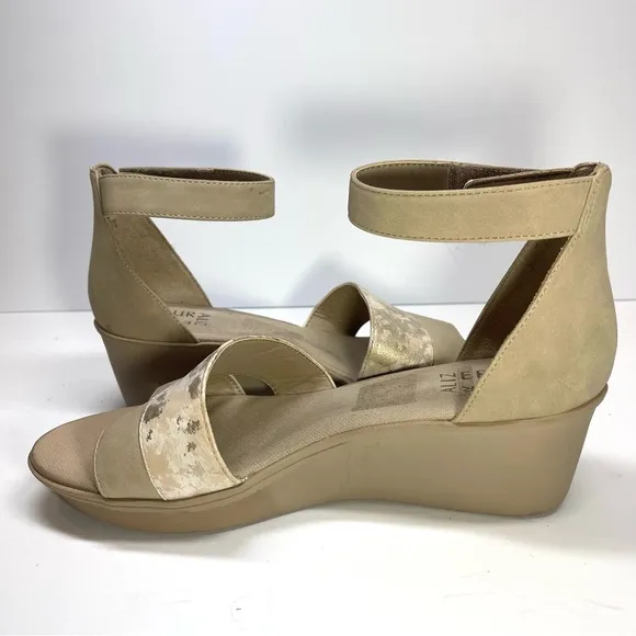 Naturalizer Sandals Women’s Size 9 Nude Gold Theron Birchwood Ankle Strap