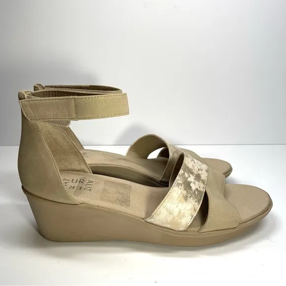 Naturalizer Sandals Women’s Size 9 Nude Gold Theron Birchwood Ankle Strap