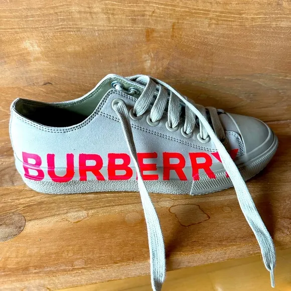 Nearly New BURBERRY sneakers. Sz 36/5.5. tan and red logo. Perfect travel shoes.
