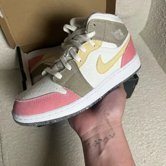 New Air Jordan 1 Mid Kids' Multicolor Sneakers Pastel Vivid Green og box 6.5w 5y