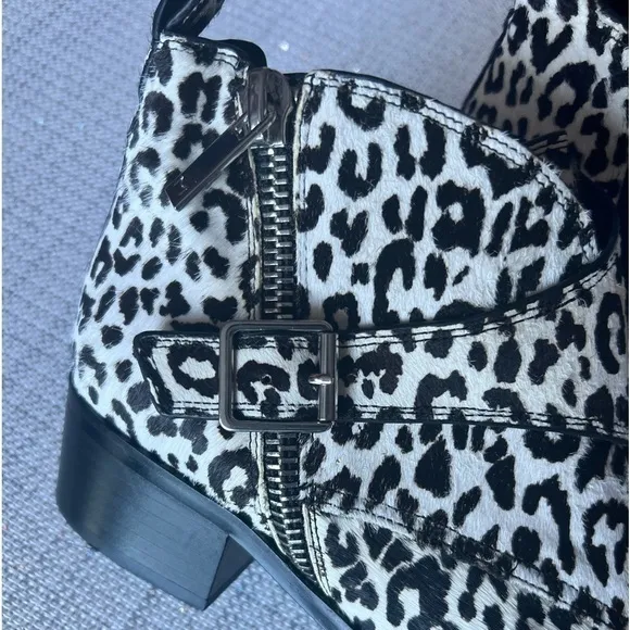 New ankle boots size 8.5 black and white animal print, CALF HAIR, see pictures