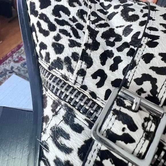 New ankle boots size 8.5 black and white animal print, CALF HAIR, see pictures