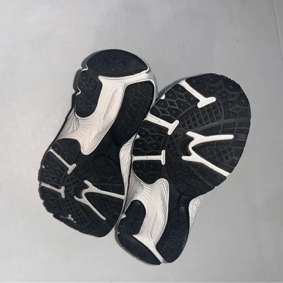 New Balance 2002r Toddler Gray Sneakers