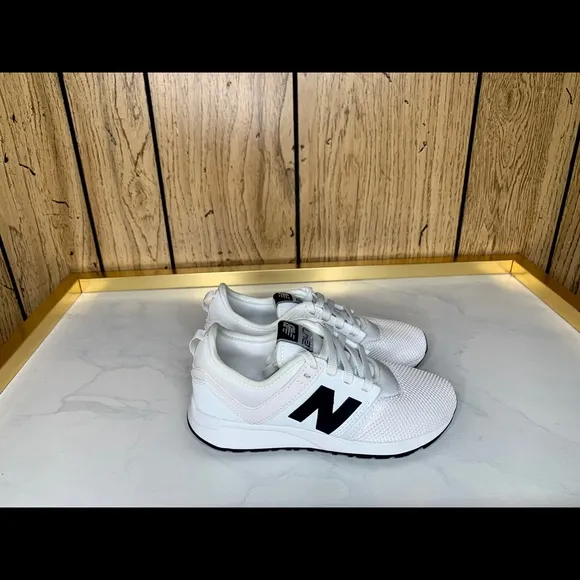 New Balance 247