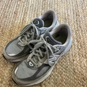 New Balance 990 V6 Grey Size 9.5