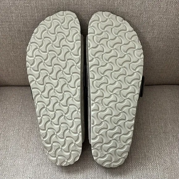 NEW Birkenstock Womens Kyoto Slide Sandals Taupe Size 41 / 10