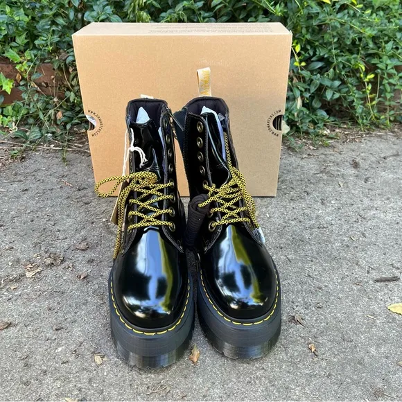 NEW Dr. Martens Vegan Jadon Max Platform Boots Size 10