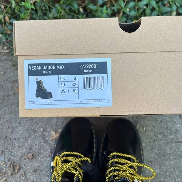 NEW Dr. Martens Vegan Jadon Max Platform Boots Size 10