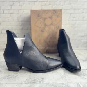 NEW Free People Charm Double-V Ankle Bootie in EU 39.5