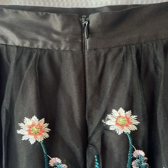 NEW H&amp;M Black Floral Embroidered Midi Skirt Size 12