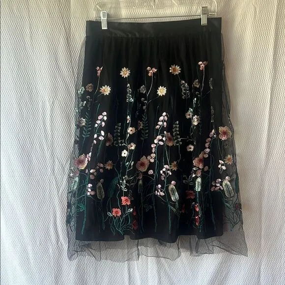 NEW H&amp;M Black Floral Embroidered Midi Skirt Size 12