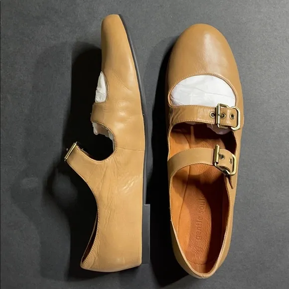 New in Box Gentle Souls Double Bet Soft Leather Flats Shoes w/ Expandable Strap