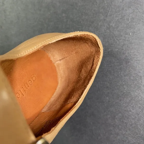 New in Box Gentle Souls Double Bet Soft Leather Flats Shoes w/ Expandable Strap