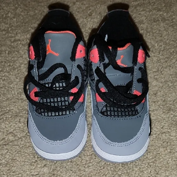 New Jordan 4 Sz 8c