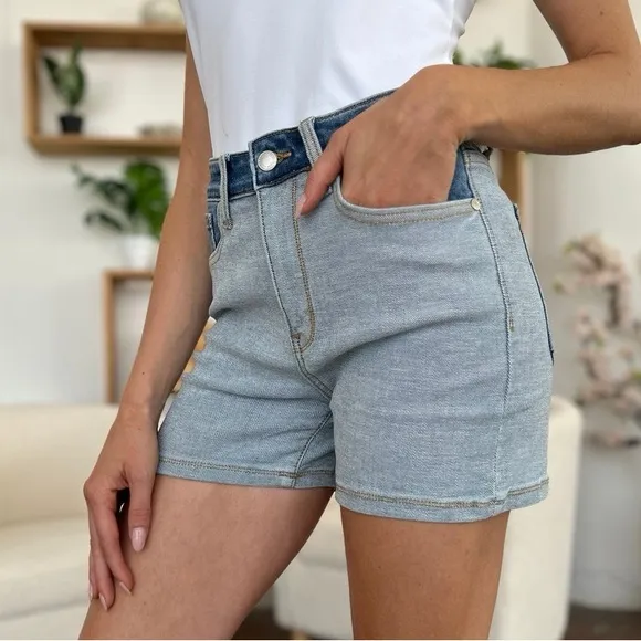 NEW Judy Blue PLUS   REG Size Beach Daze High Waisted Color Block Denim Shorts