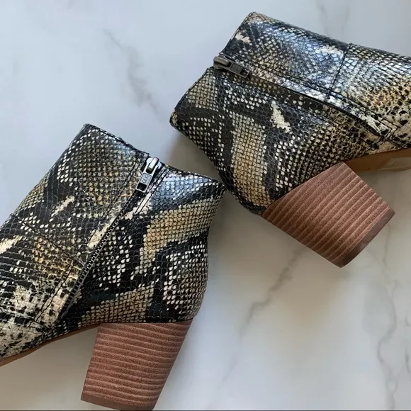 New Madewell The Rosie ankle boots in snake embossed leather Size 7