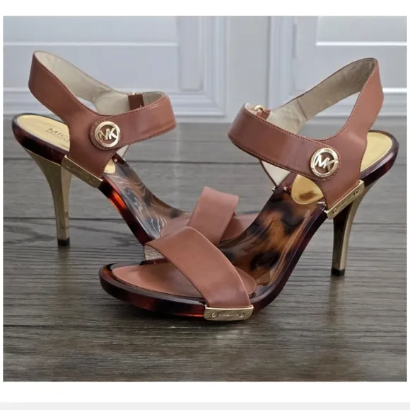 New 🐆 Michael Kor New Lani Sandal BrownLeather w/ Gold Emblems and Heel Size 10