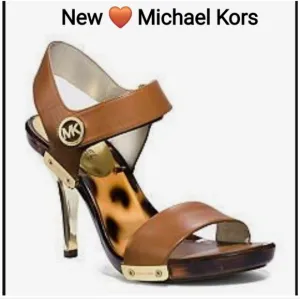 New 🐆 Michael Kor New Lani Sandal BrownLeather w/ Gold Emblems and Heel Size 10