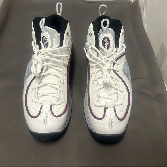 NEW Nike  AIR PENNY II  SZ  MEN'S SZ 12.5/WMNS SZ 14. Brand new.