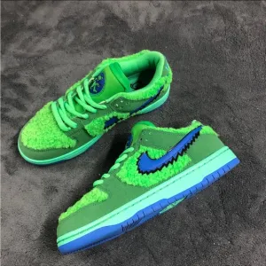 NEW Nike SB Dunk Low Grateful Dead Bears Green Men’s 5 &amp; Women’s 6.5