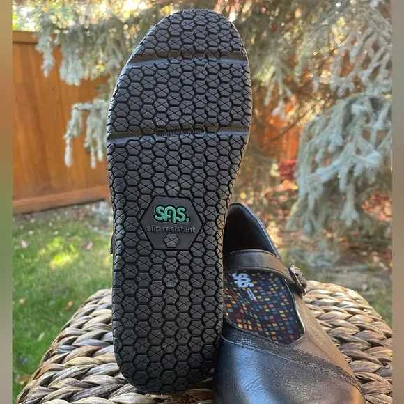 NEW SAS Clare Black Leather Mary Jane Professional Comfort Loafer. Women size 8