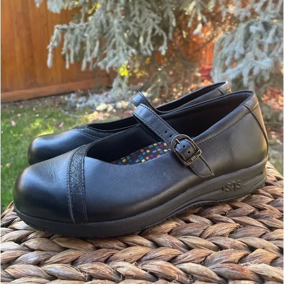 NEW SAS Clare Black Leather Mary Jane Professional Comfort Loafer. Women size 8