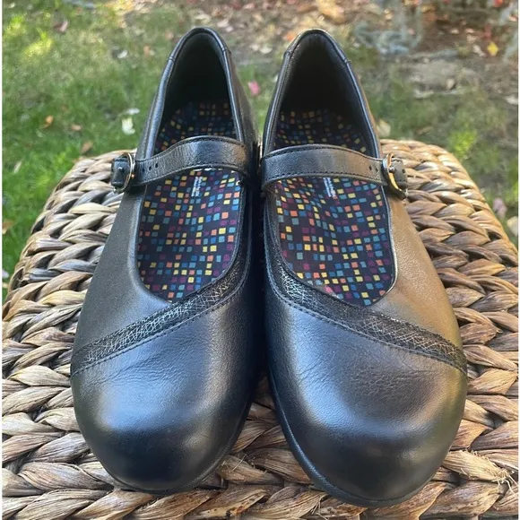 NEW SAS Clare Black Leather Mary Jane Professional Comfort Loafer. Women size 8