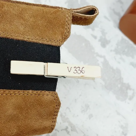 NEW Steve Madden Rhiannon Chelsea Brown Suede Block Heel Ankle Boots V336