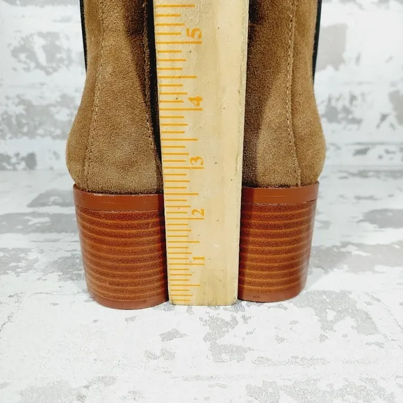 NEW Steve Madden Rhiannon Chelsea Brown Suede Block Heel Ankle Boots V336