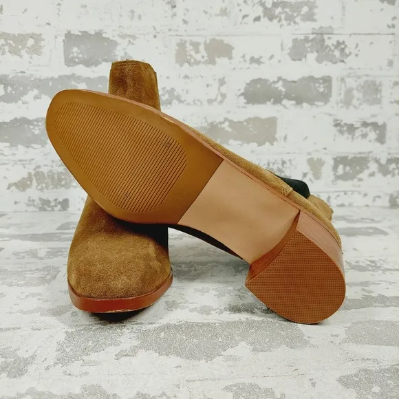 NEW Steve Madden Rhiannon Chelsea Tan Suede Block Heel Ankle Boots D614
