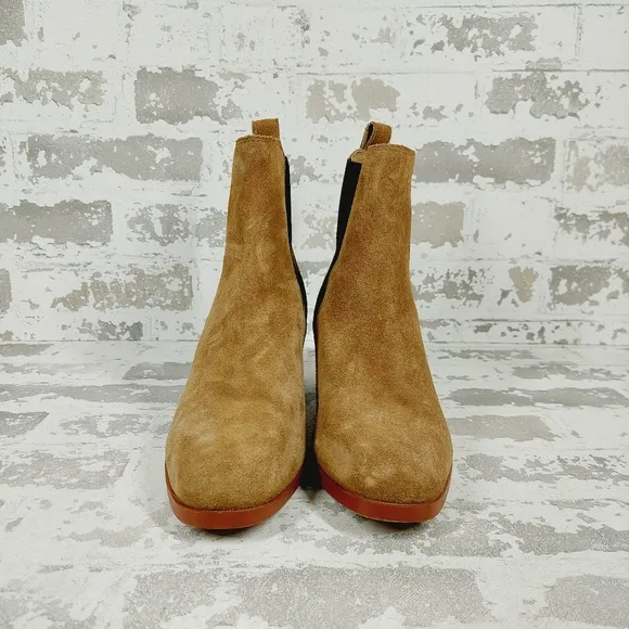 NEW Steve Madden Rhiannon Chelsea Tan Suede Block Heel Ankle Boots i171