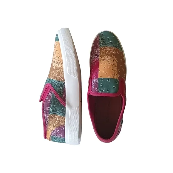 New SUN   STONE Men's Reins Bandana Print Slip-on Sneakers