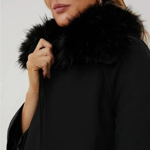 New! Tuckernuck Fur Collar Cecile Swing Cape