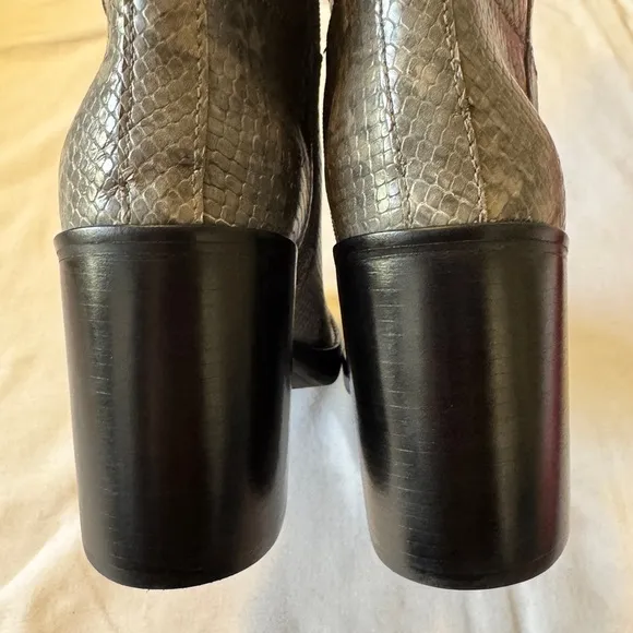 NEW Vince Camuto 11 Gibi Gray Snakeskin Wide Calf Boots ~ Snake Block Heel