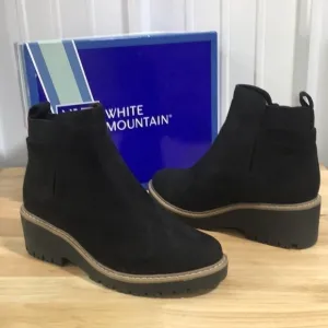 New WB Woman’s White Mountain Wide Width Boots