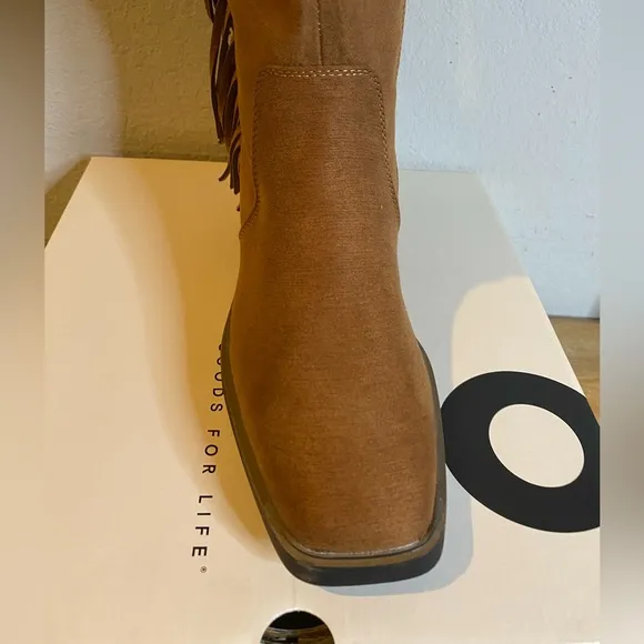 New Women’s SO Cognac Knee High Fringe Boots Size 8 WC Wide Calf Boho Western