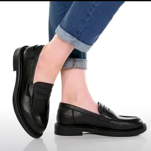 New w/Tags Blondo Halo Genuine Leather Waterproof Lug Sole Penny Loafers Size 8