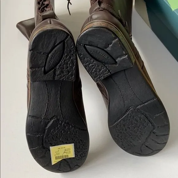 NEW Earth Brand leather boots