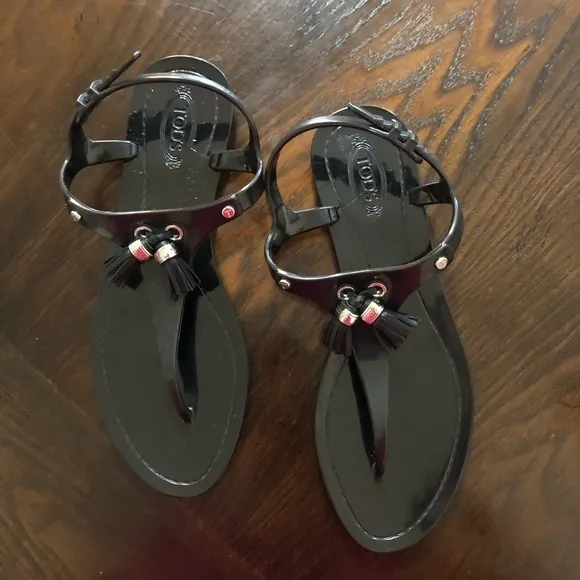 NEW⭐️TOD’S Jelly Black Tassel Thong‎ Sandals 7.5/38 RubberStamp Logo T summer